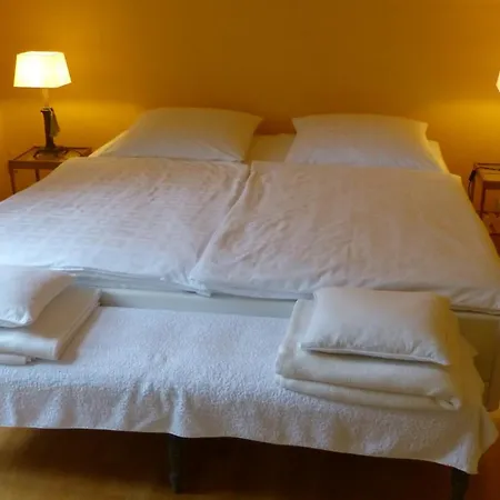 Am Mosel-maare-radweg Apartman *